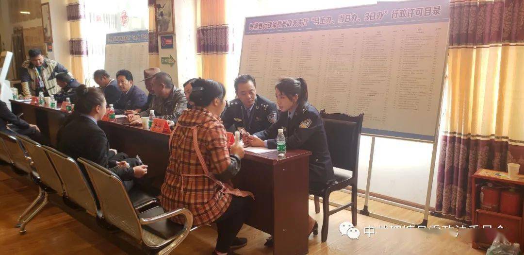 法国三分天下，当浪漫国度成为政治实验室