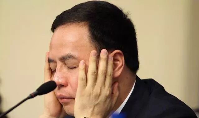 当中国首富坐不住了，这不只是财富的焦虑
