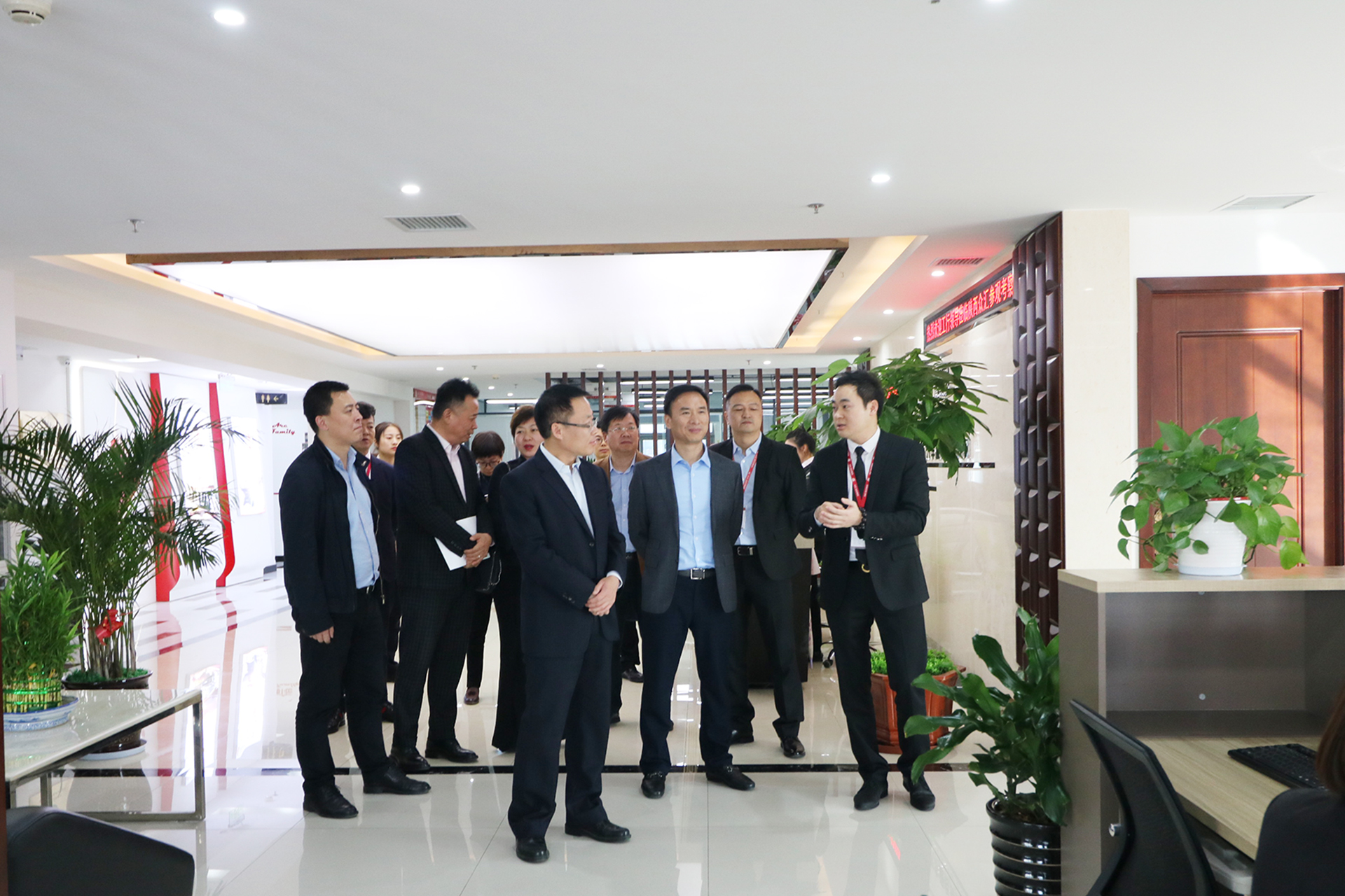 中央汇金再次出手超百亿元，稳定市场的压舱石与深化改革的风向标