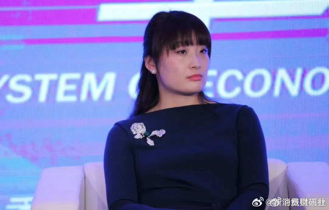 宗馥莉被辞职传闻背后，二代接班人的破局与考验