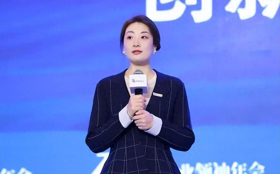 传宗馥莉辞去集团职务，一场企业传承与个人选择的博弈