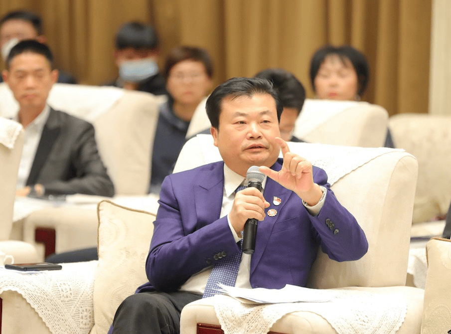 白云山李楚源时代落幕，一个个人原因背后的国企转型切片