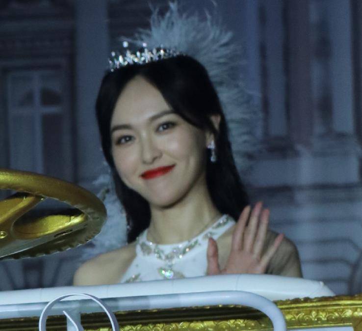 沃尔沃的急转弯，当全电动理想撞上活下去的现实