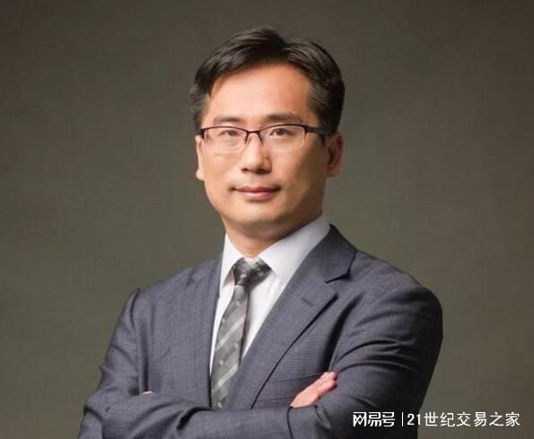 当视频成为投资思想的扩音器，我们为何需要杨德龙的出镜