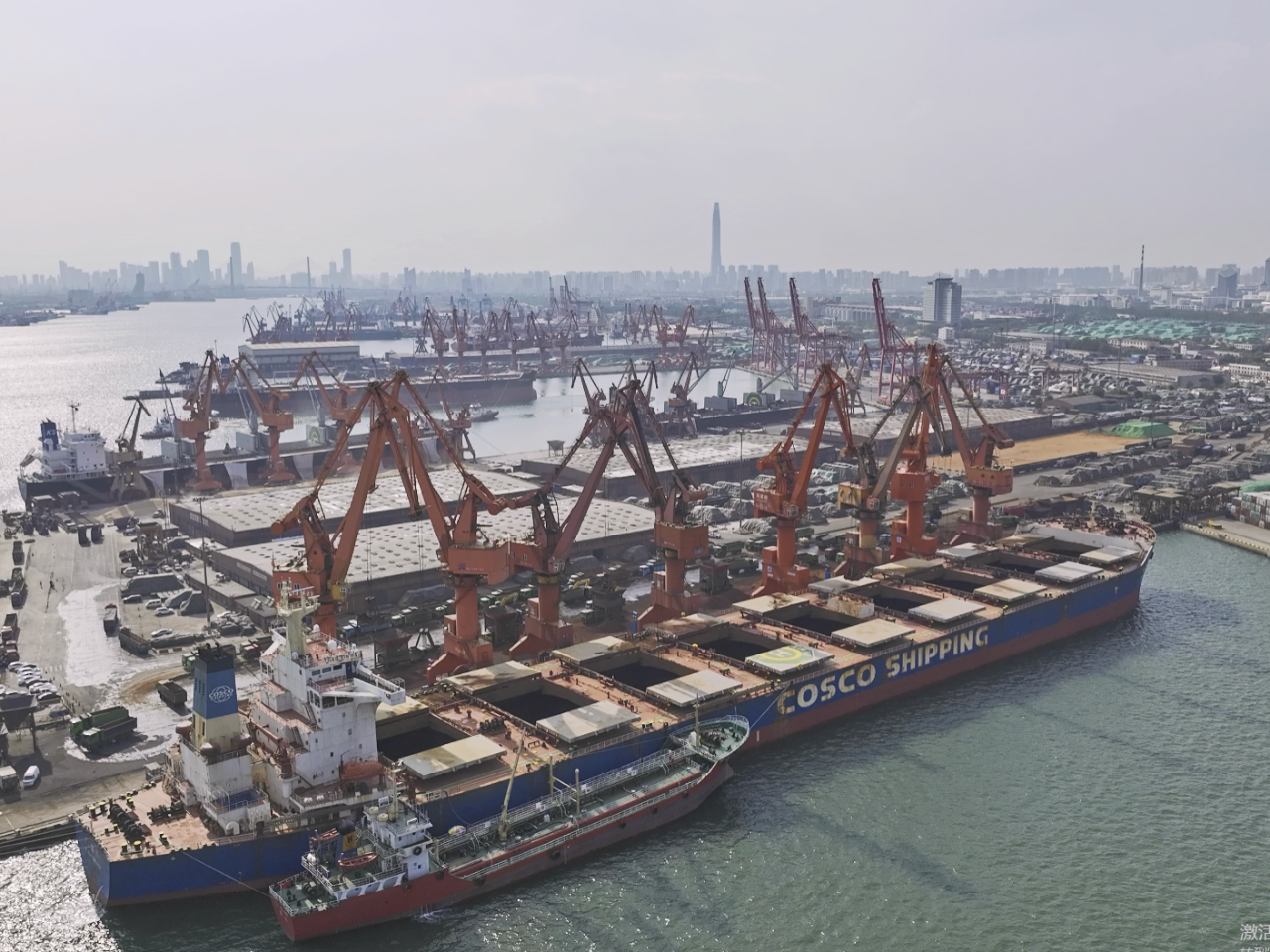 走访天津港，从合金在线调研看锰市场弱平衡下的暗流涌动