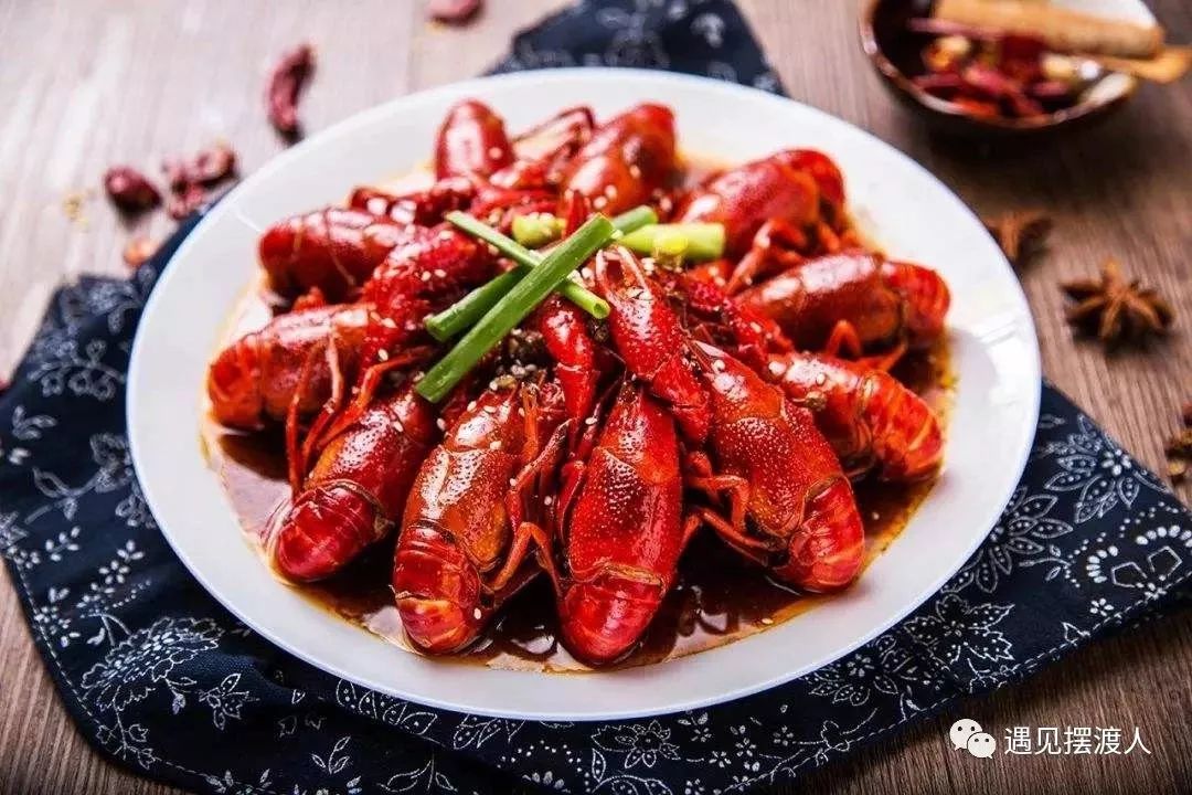 被小龙虾拖慢的帝国，当夜宵顶流成为财报杀手