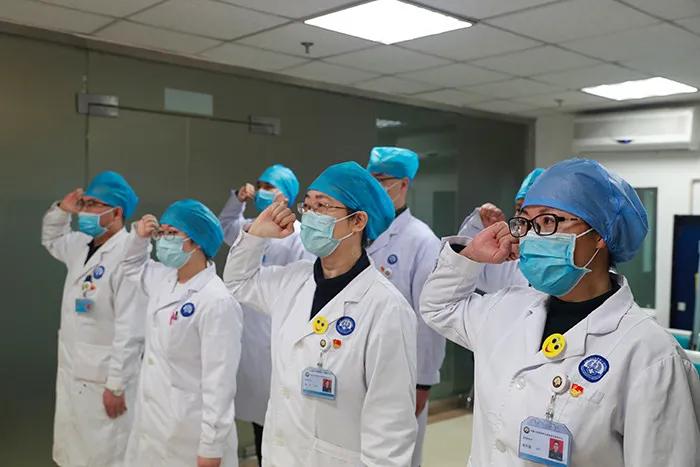 于突发处,见生命的底色 于突发处,见生命的底色