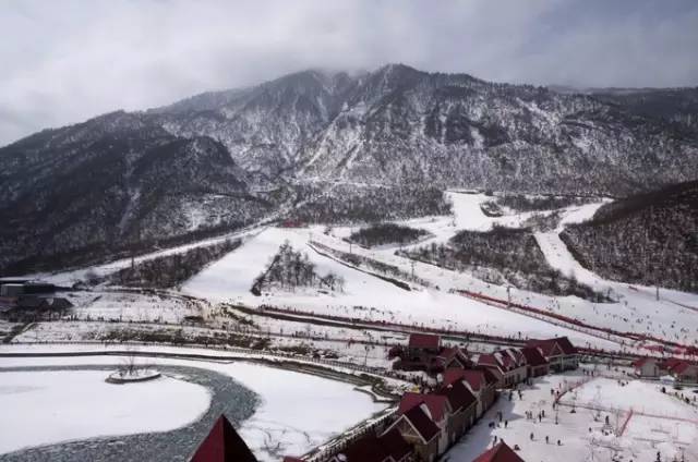雪山背后的华融印记，一个时代的金融幻梦与沉浮