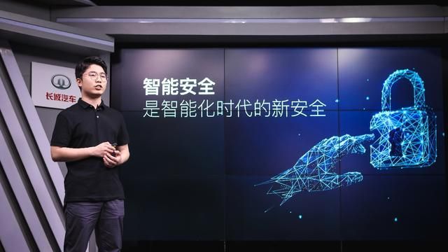 12000mAh，丈量现代人安全感的数字边界