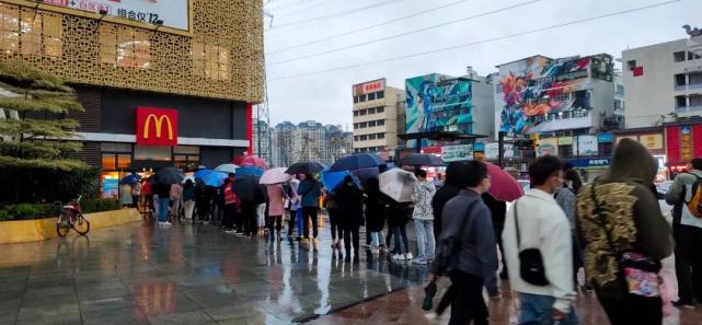 当低至50成为一种信号，狂欢背后，我们真正该警惕什么？