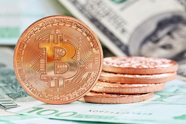 数字金融浪潮起，银行业数字化转型如何重塑创新金融服务新生态