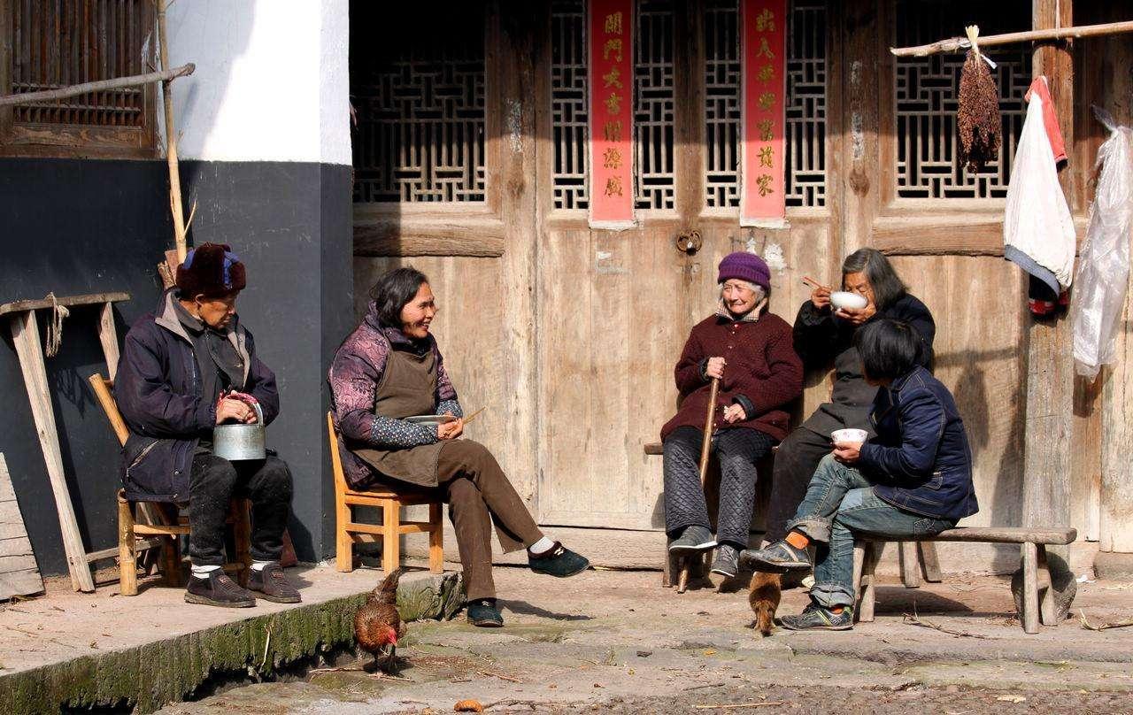 拒绝啃老买房经，父母积蓄不应成为子女享受的捷径