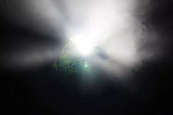 英特尔拨云见日，在隧道尽头捕捉那束光
