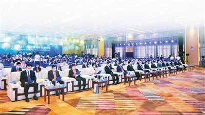 稳步深化互联互通，为全球发展铺设共赢之路