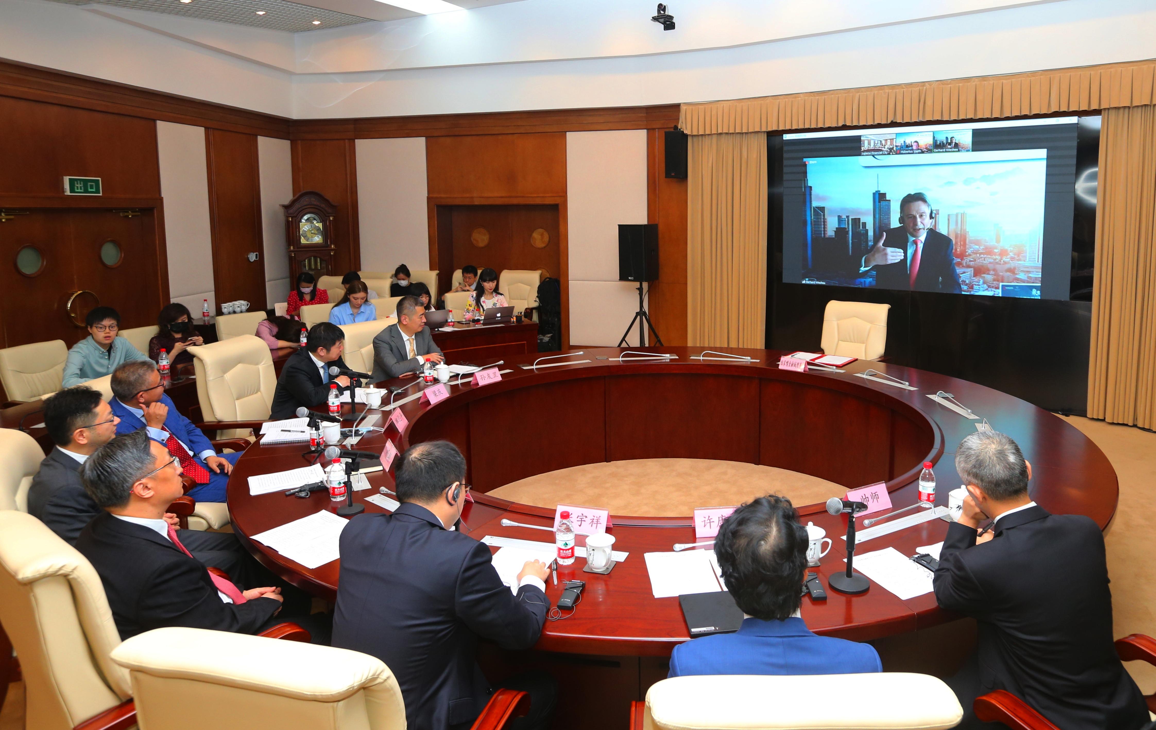 在不确定性中探寻确定性，刘珺在中国发展高层论坛共话金融新使命