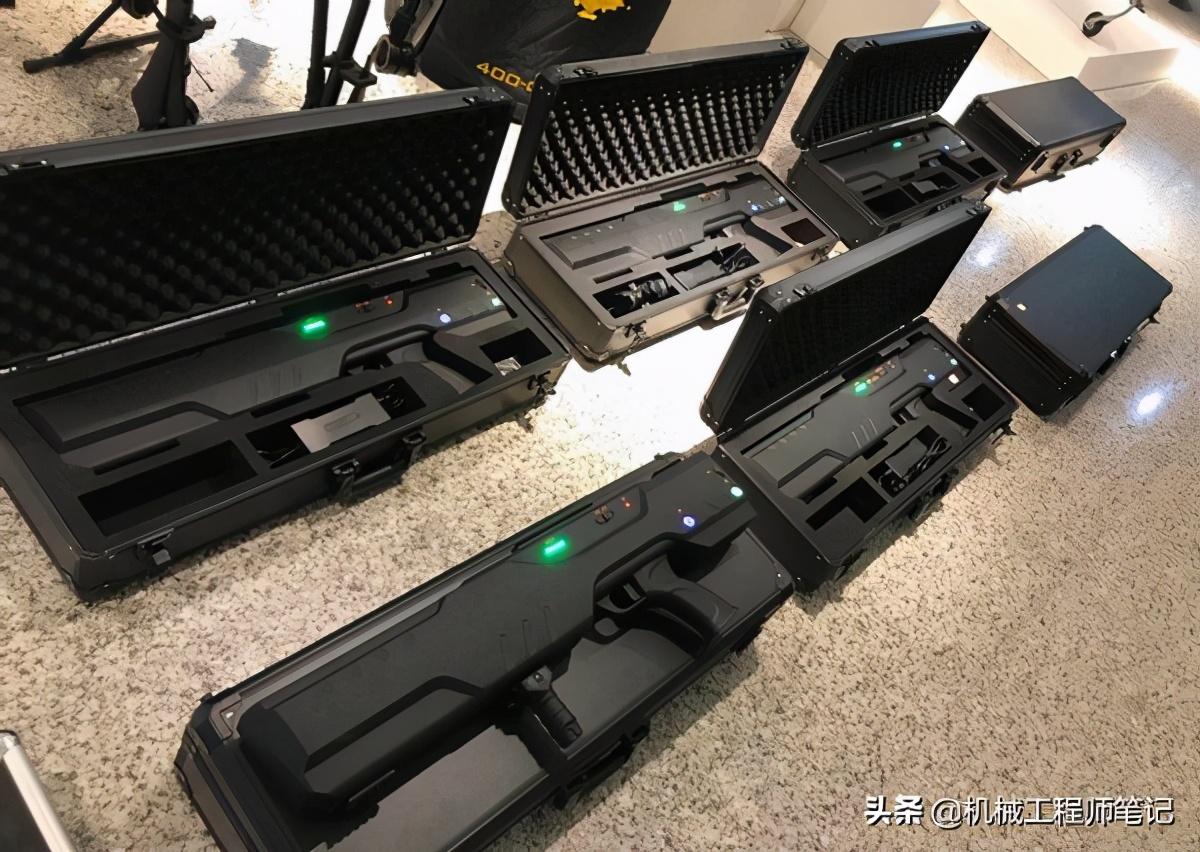 当基站飞上天空，700MHz应急通信无人机，打通生命的黄金频段
