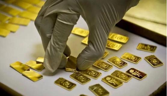 COMEX黄金库存暴增153%谁在疯狂囤金？一场改写全球财富逻辑的地下暗战正浮出水面