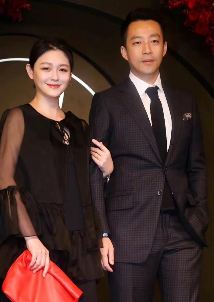那些执着于永不沦为笑话的人，最终才真正沦为笑话
