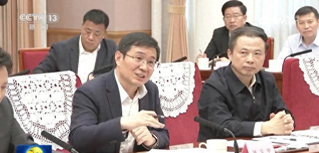 公司目前没有变更董事长的计划，稳定预期下的战略定力与治理信号