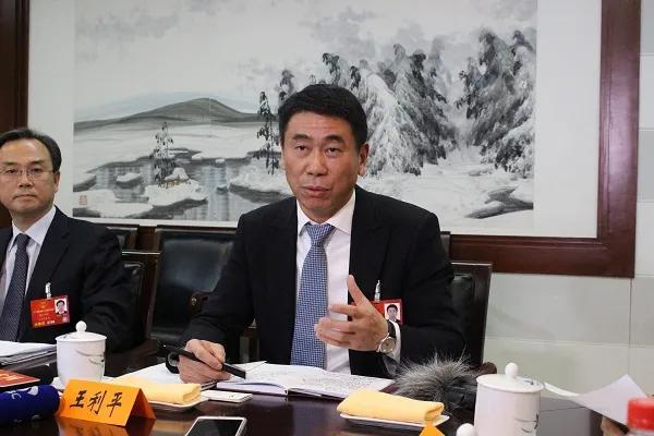 从实验室到生产线，技术产业化路径显现，创新长跑迎来最后一公里的曙光