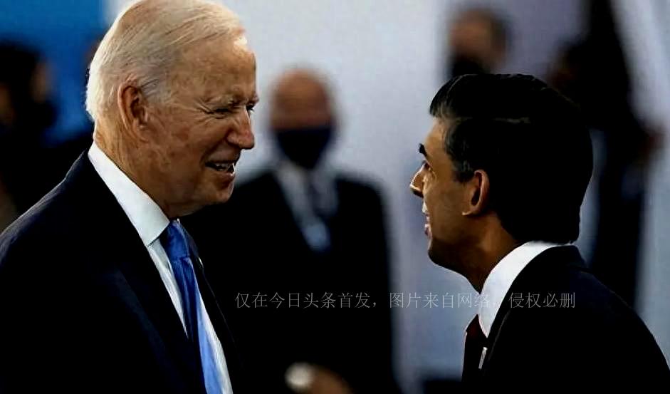 日本前首相也来了，一场跨越时空的握手，藏着东亚怎样的未来？