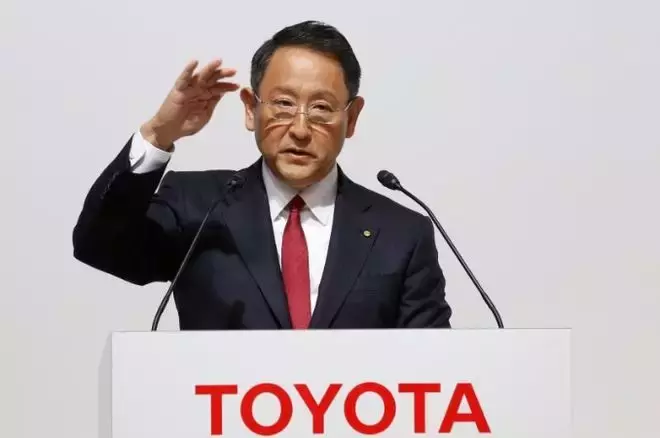 丰田董事长提议以420亿美元收购丰田工业公司，一场重塑帝国版图的左右手互搏