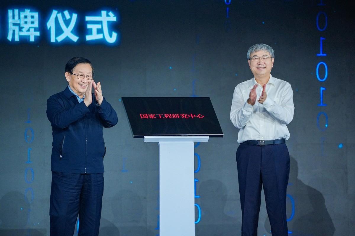 在上海论坛2025年会开幕式上，我们听见了亚洲的呼吸与世界的脉搏