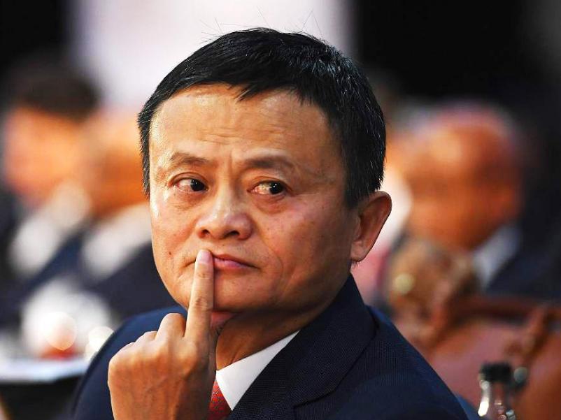 阿里巴巴，终于出手了