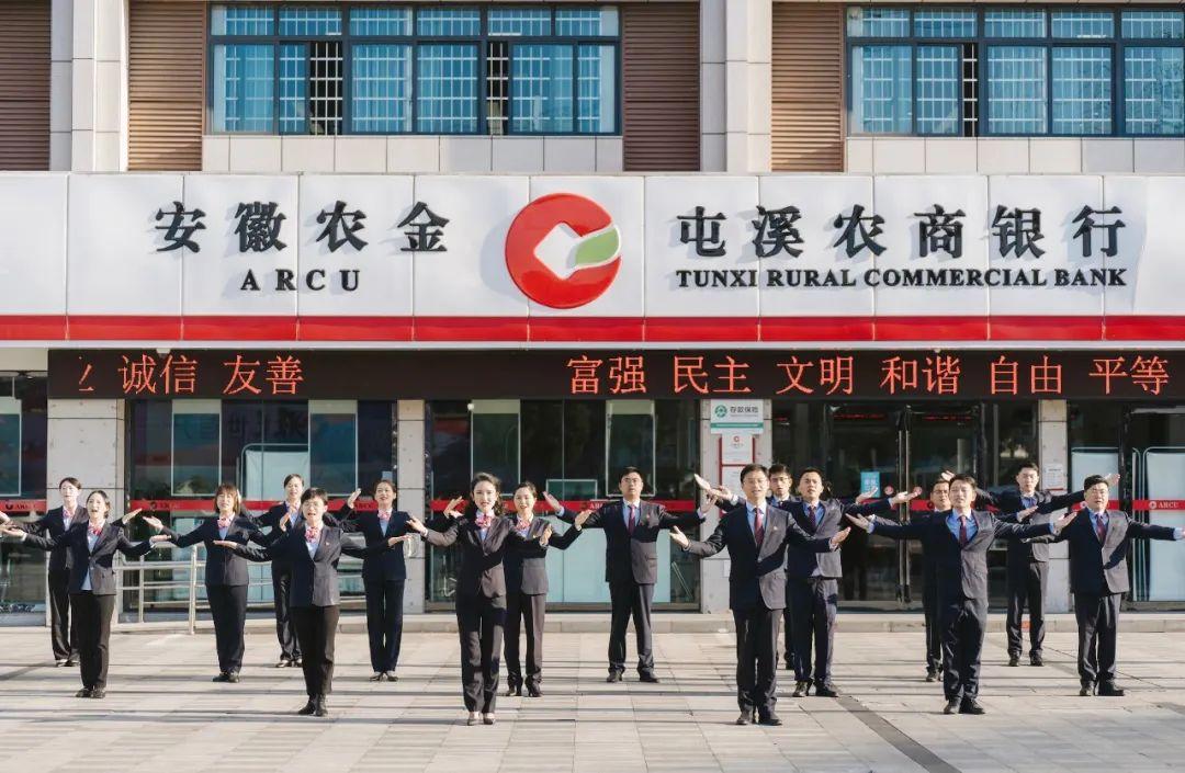 以金融活水精准滴灌消费沃土—论研究出台金融支持消费指导性文件的时代意义